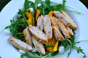 Summer Salad with Chicken, Arugula and Mango