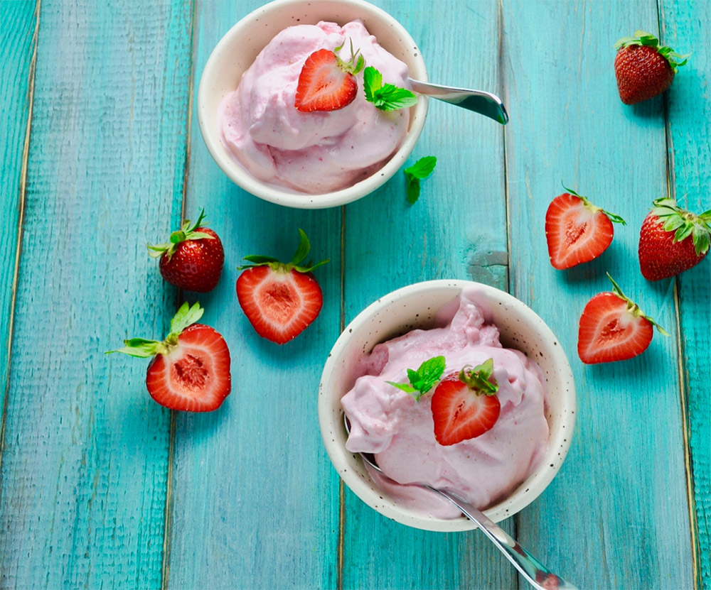 3 Ingredient 5-Min Frozen Yogurt